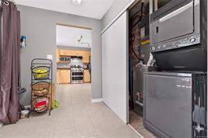 375 Temple St — listing photo 28 of 43