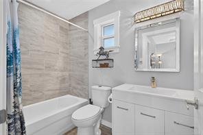 375 Temple St — listing photo 39 of 43