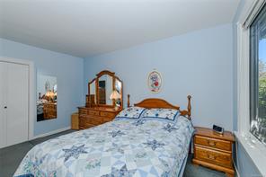 244 Moss St — listing photo 16 of 42