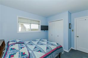 244 Moss St — listing photo 19 of 42