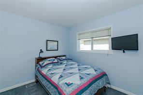 244 Moss St — listing photo 20 of 42