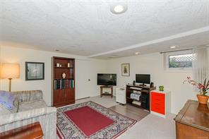 244 Moss St — listing photo 23 of 42