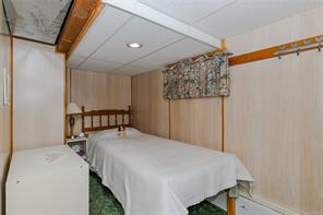 244 Moss St — listing photo 25 of 42