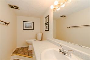 244 Moss St — listing photo 30 of 42