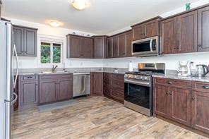 3044 Alberni Hwy — listing photo 14 of 65