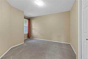 662 Redwood Dr — listing photo 23 of 38