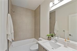 103-2770 Vantilburg Cres — listing photo 19 of 30