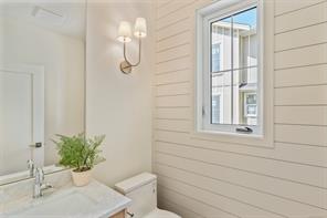 109-2770 Vantilburg Cres — listing photo 23 of 33