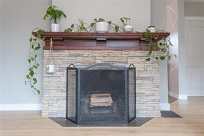 3074 Earl Grey St — listing photo 19 of 44