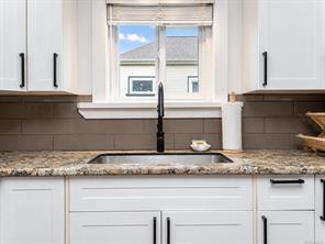 3074 Earl Grey St — listing photo 23 of 44