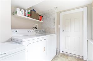 3074 Earl Grey St — listing photo 31 of 44