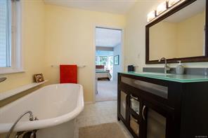 69 Seagirt Rd — listing photo 28 of 68