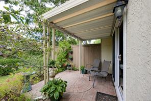 11-3981 Nelthorpe St — listing photo 22 of 52