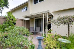 11-3981 Nelthorpe St — listing photo 27 of 52