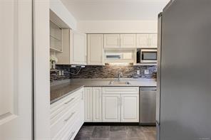 11-3981 Nelthorpe St — listing photo 28 of 52