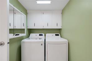 11-3981 Nelthorpe St — listing photo 47 of 52