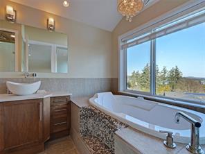 280 Milburn Dr — listing photo 16 of 44