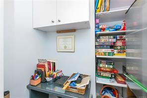 868 Hampshire Rd — listing photo 22 of 37