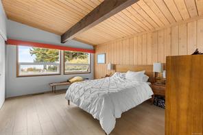 4598 Torquay Dr — listing photo 19 of 35