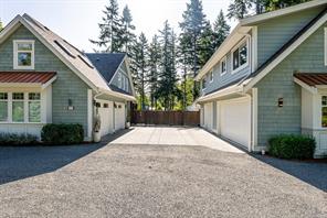 2377 Barbara Rd — listing photo 24 of 96