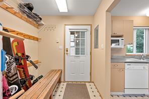 3-699 Castle Crag Cres — listing photo 20 of 38