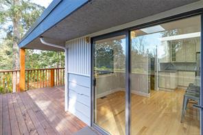 2660 MacDonald Dr — listing photo 14 of 41