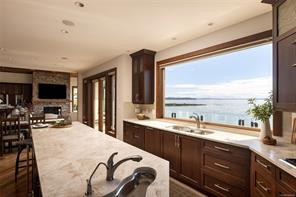 10206 Surfside Pl — listing photo 17 of 48