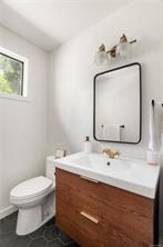 2446 Sommer Lane — listing photo 16 of 36