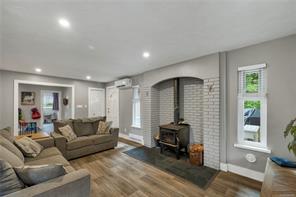 61 Maple Park Cir — listing photo 15 of 58
