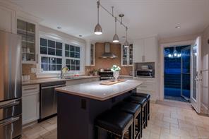 319 Chemainus Rd — listing photo 18 of 99