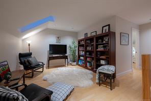 319 Chemainus Rd — listing photo 24 of 99