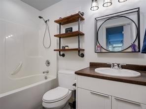 206C-1115 Craigflower Rd — listing photo 17 of 24