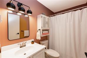 304-962 Island Hwy — listing photo 32 of 50
