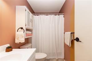 304-962 Island Hwy — listing photo 33 of 50