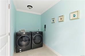 1416 Lang St — listing photo 17 of 49