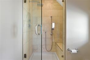 1059 Clare St — listing photo 29 of 65