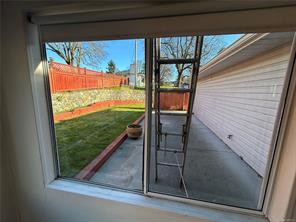 4225 Quadra St — listing photo 17 of 22
