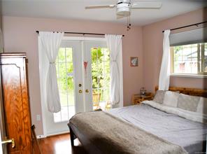 125 Maquinna Ave — listing photo 18 of 64