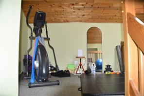 125 Maquinna Ave — listing photo 37 of 64