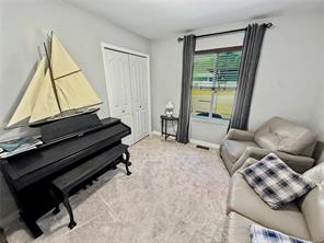 586 Hampstead St — listing photo 14 of 23
