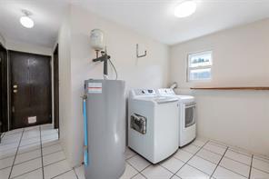 1582 Robert St — listing photo 22 of 24