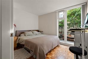 208-930 Yates St — listing photo 16 of 30