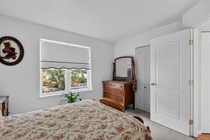 6089 Chippewa Rd — listing photo 15 of 41