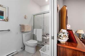 2410 Fern Way — listing photo 22 of 32