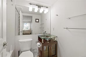 305-1593 Begbie St — listing photo 20 of 29
