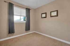 2984 Thurston Pl — listing photo 18 of 29