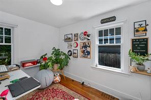 476 Ypres St — listing photo 15 of 38