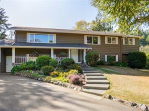 9743 Ardmore Dr, North Saanich