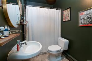 117 Medana St — listing photo 18 of 59