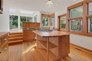 1569 PEMBROKE St — listing photo 19 of 54